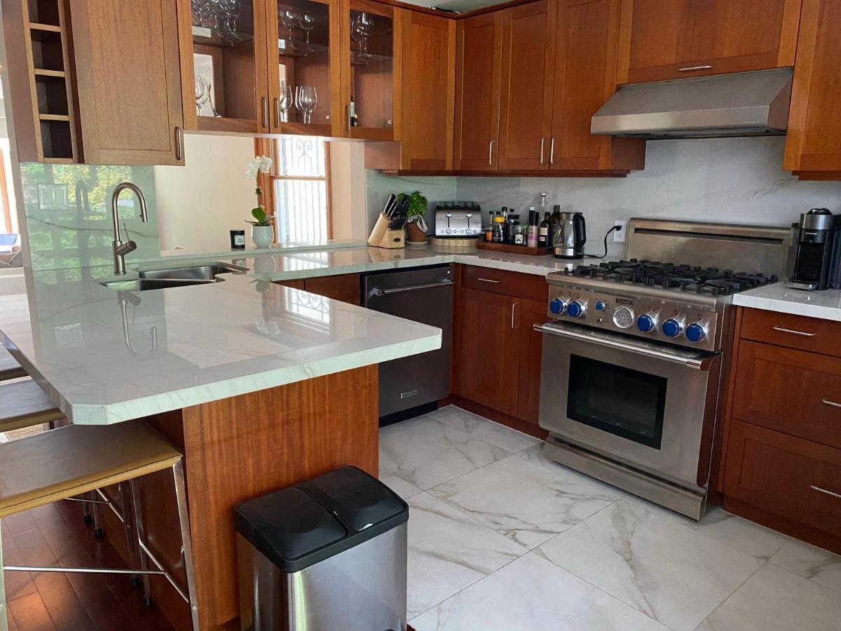 Superb Beach Home:Heated Pool-Hot Tub Open 365Days 토론토 외부 사진