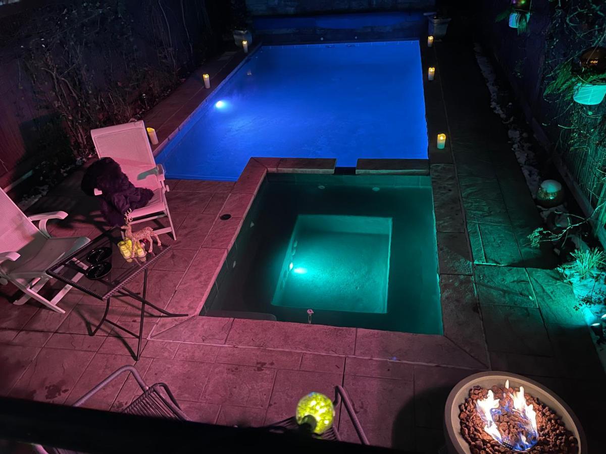 Superb Beach Home:Heated Pool-Hot Tub Open 365Days 토론토 외부 사진
